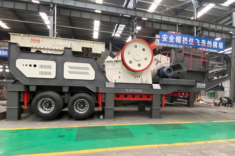 移動(dòng)沙石粉碎機(jī)