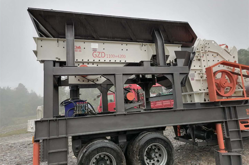 湖南石門陳總工地，移動采石場設(shè)備安裝