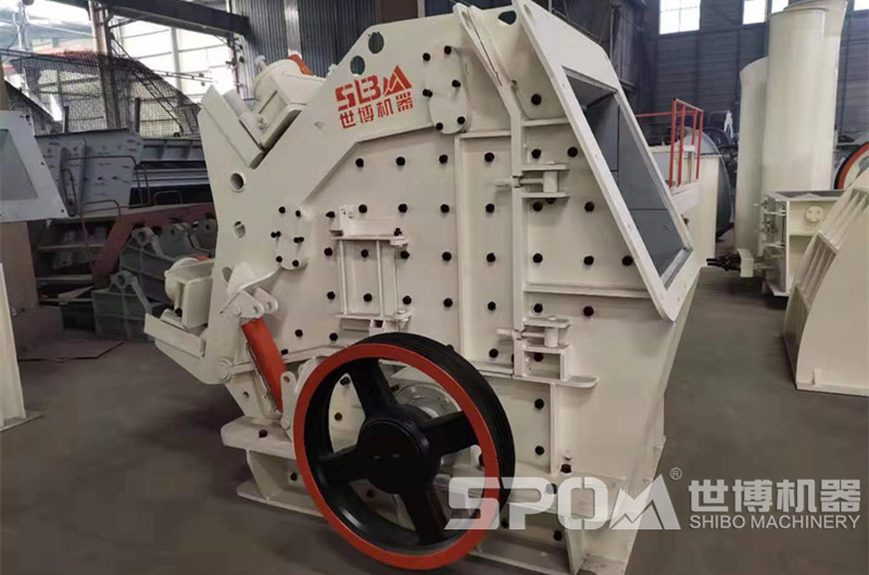 LF150大口反擊式破碎機，時產(chǎn)150噸粗碎機推薦型號