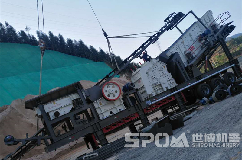 四組合移動(dòng)破碎站