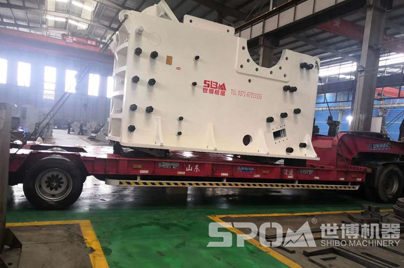 大型顎破破碎機發(fā)貨圖