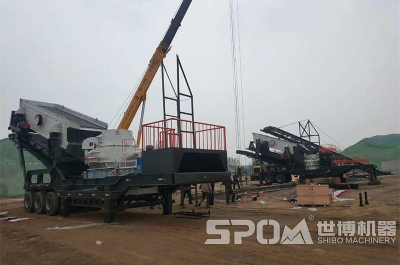 移動鵝卵石粉碎沙子機(jī)器