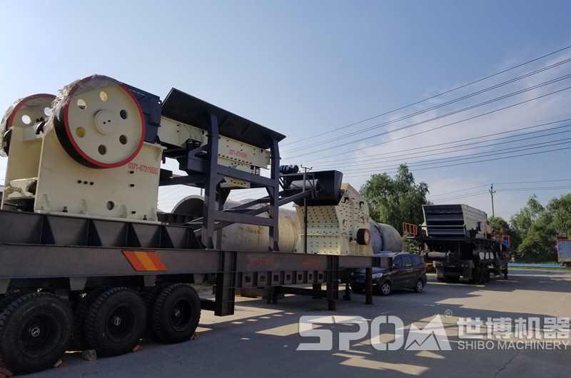 世博車載移動碎石機(jī)待發(fā)貨