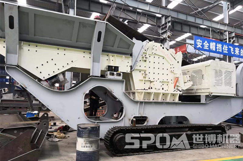 履帶式粗破移動碎石機(jī)