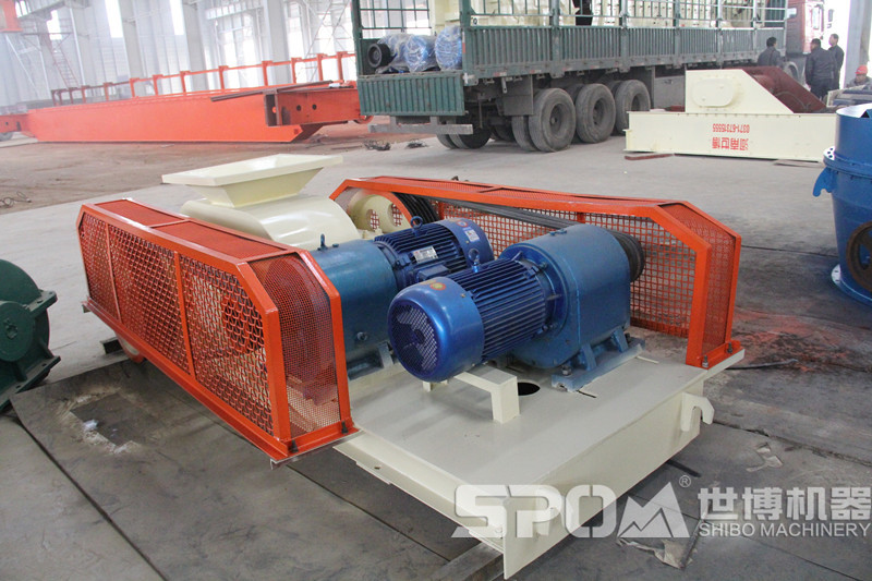 小型石子機(jī)對輥式破碎機(jī)