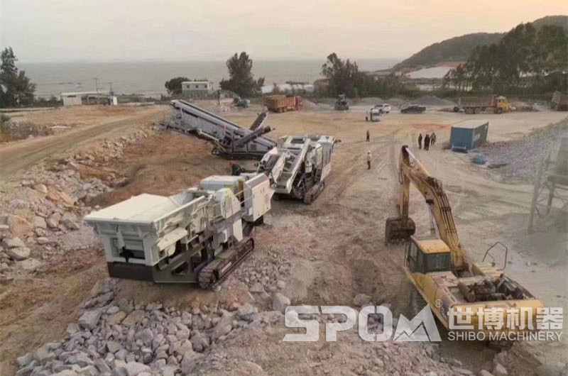 移動石子破碎設備現(xiàn)場圖